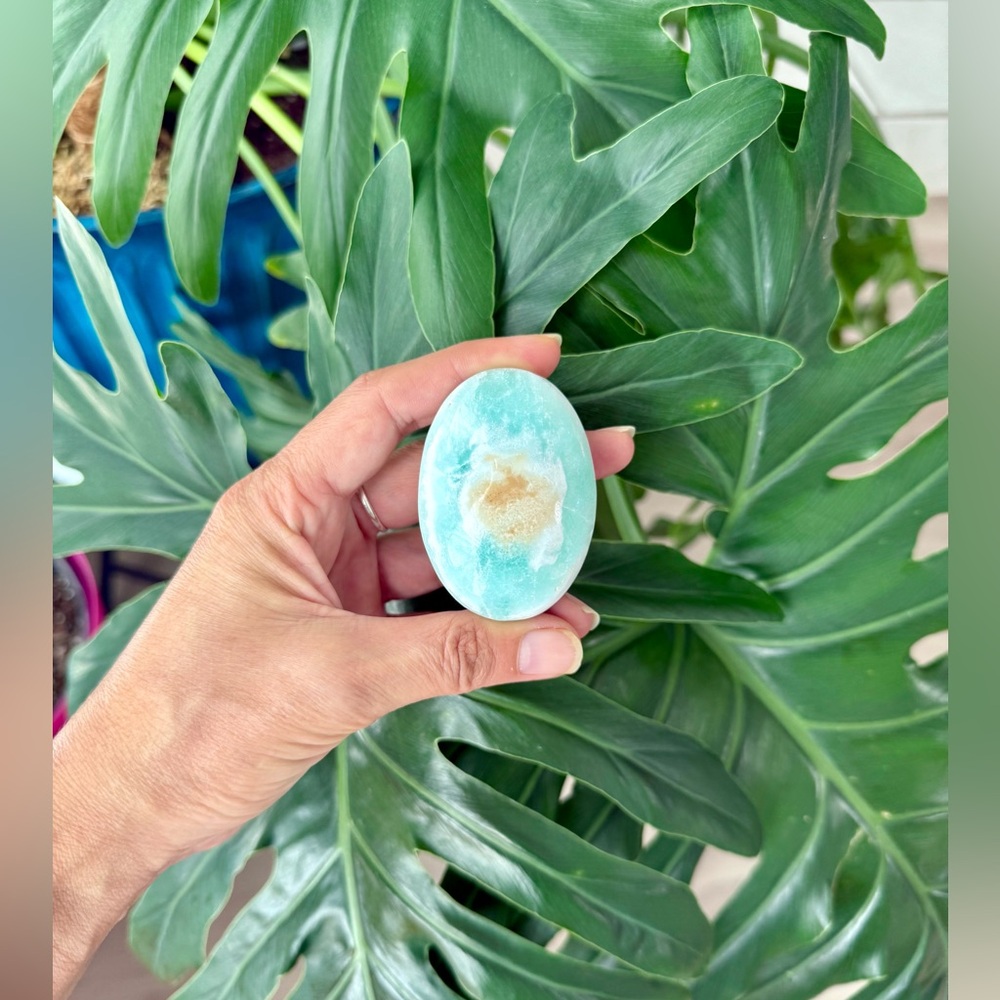 Blue Caribbean Calcite Palmstone